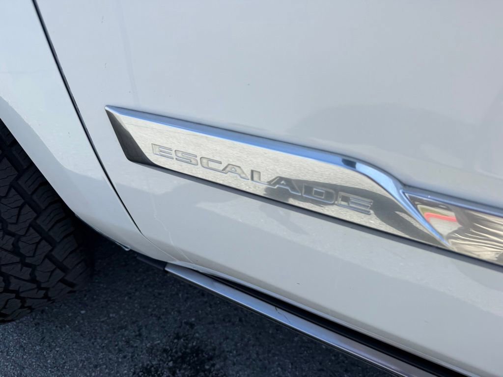 Used 2016 Cadillac Escalade ESV Platinum AWD/4WD image 11