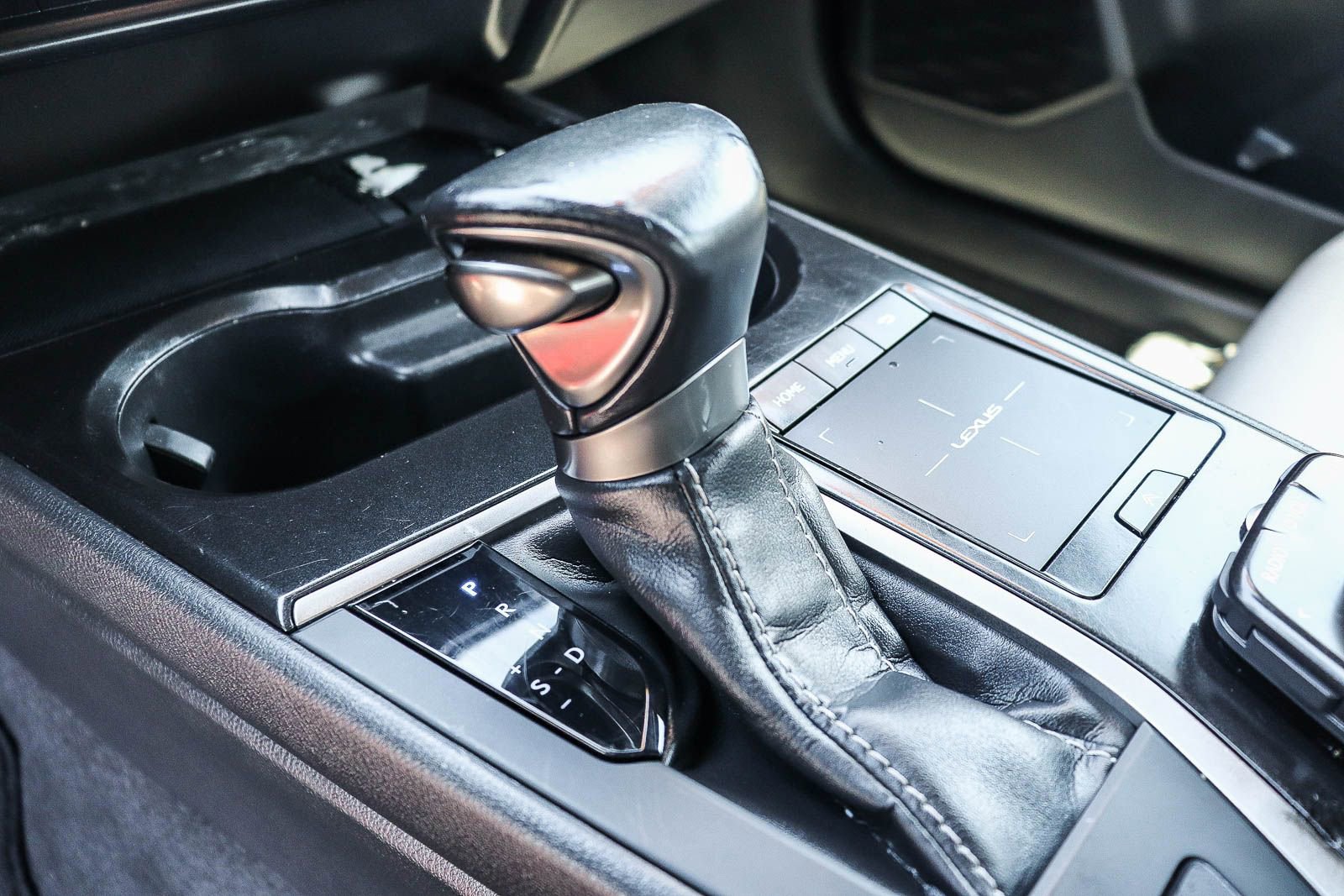 Used 2019 Lexus UX 250h AWD/4WD image 26