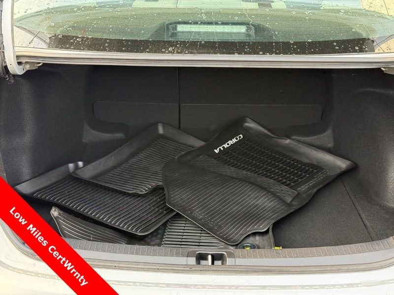 Used 2023 Toyota Corolla LE image 9