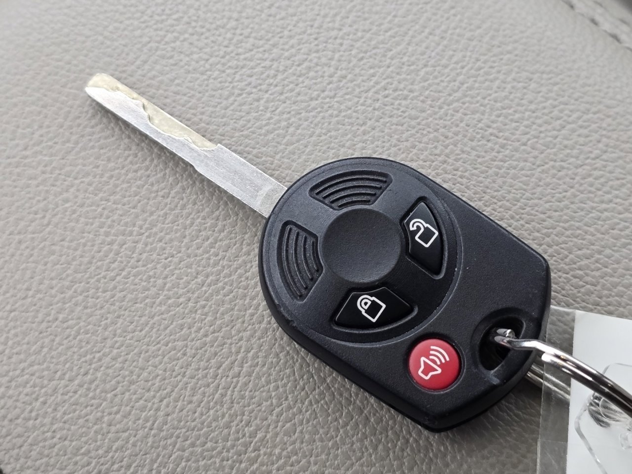 Used 2018 Ford Escape SE w/ Ford Safe & Smart Package image 31