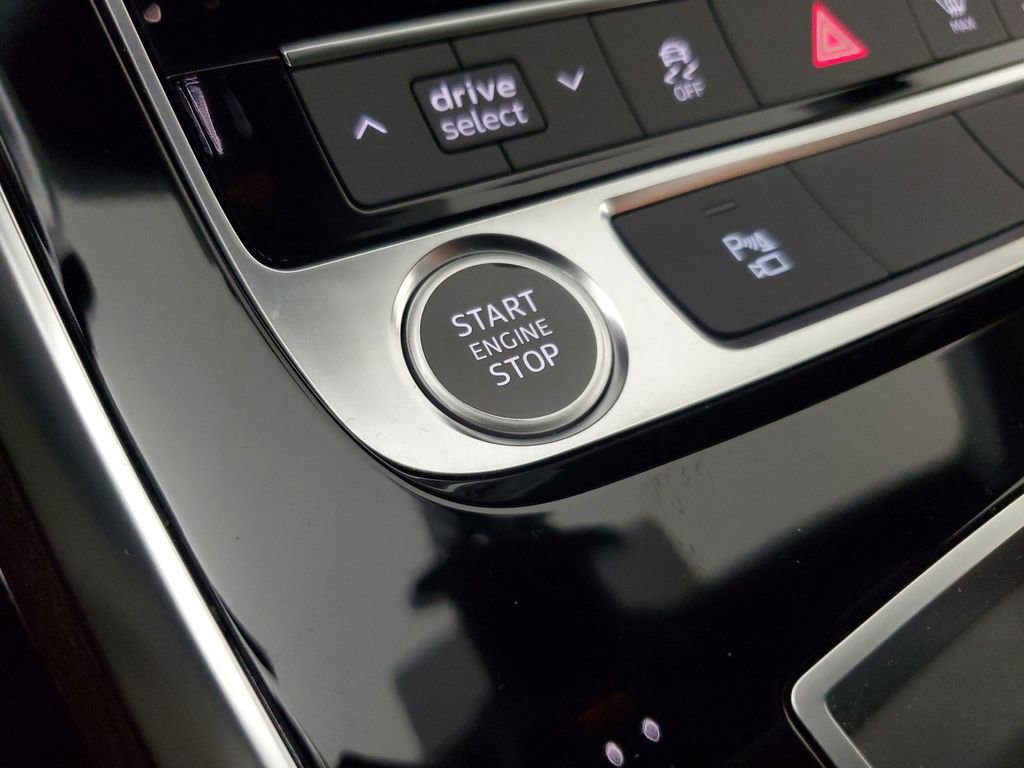 Used 2025 Audi Q7 3.0T Premium Plus image 32
