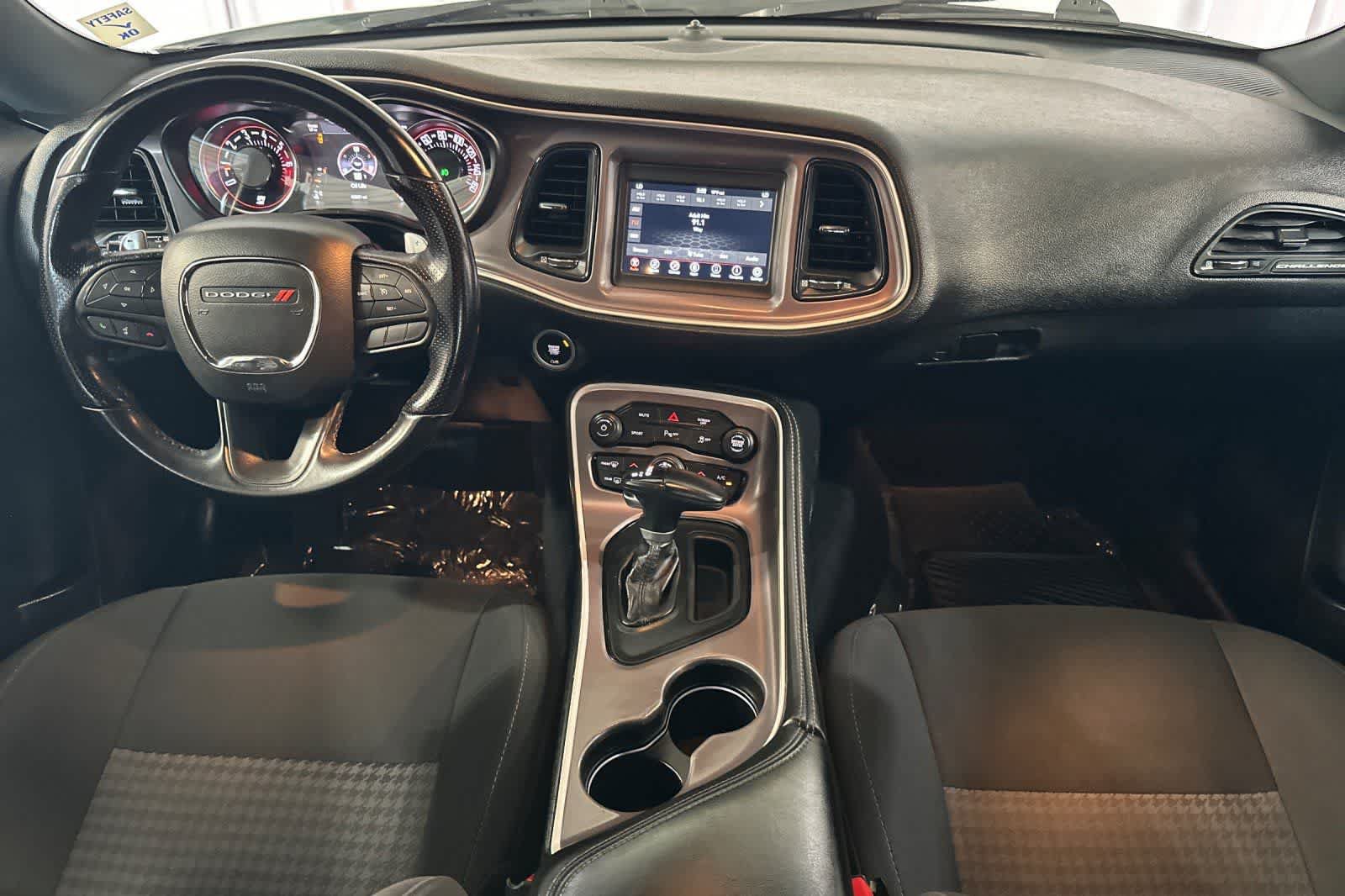Used 2022 Dodge Challenger GT AWD/4WD image 4