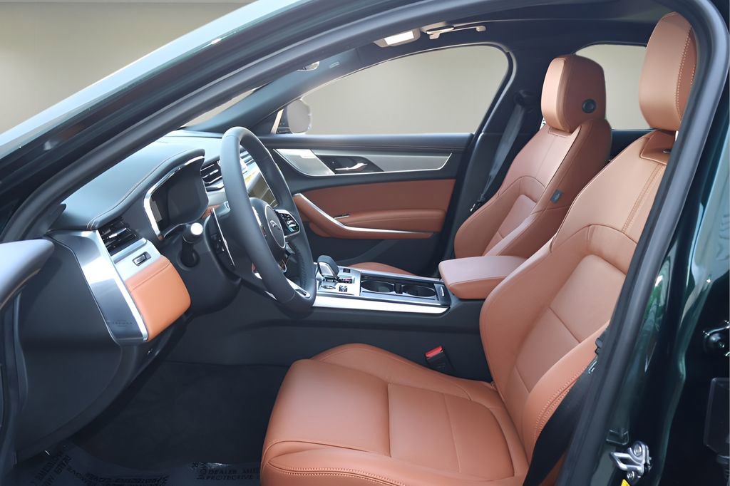 New 2024 Jaguar XF R-Dynamic SE AWD/4WD image 12