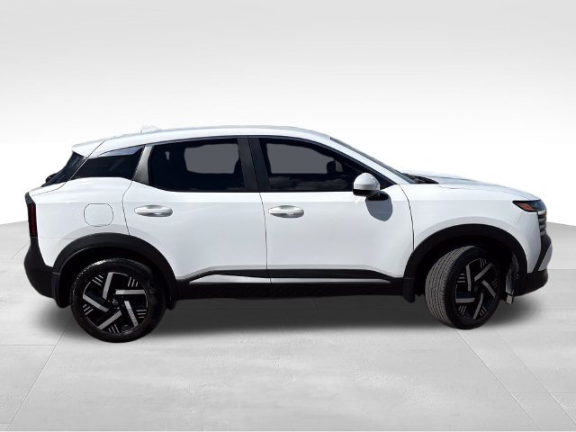 Certified 2025 Nissan Kicks SV FWD image 9