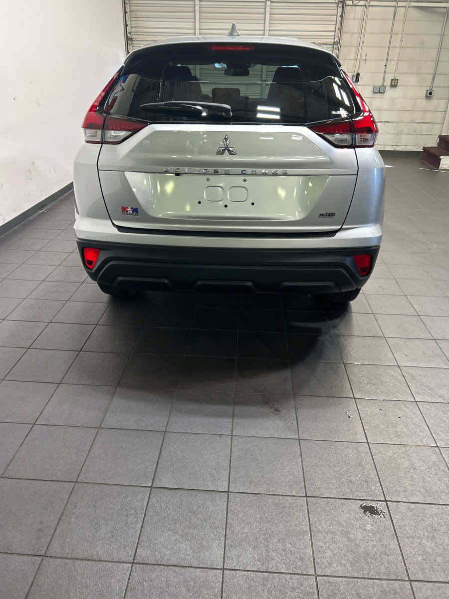 Used 2025 Mitsubishi Eclipse Cross LE AWD/4WD image 7