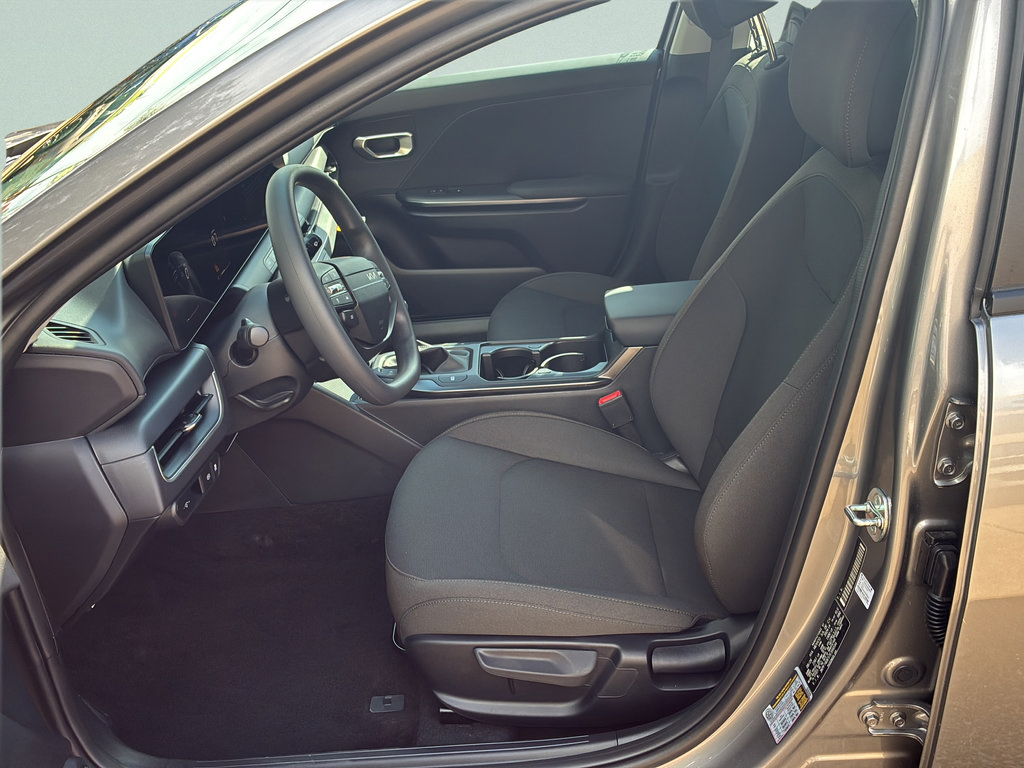 New 2026 Kia K4 FWD image 22