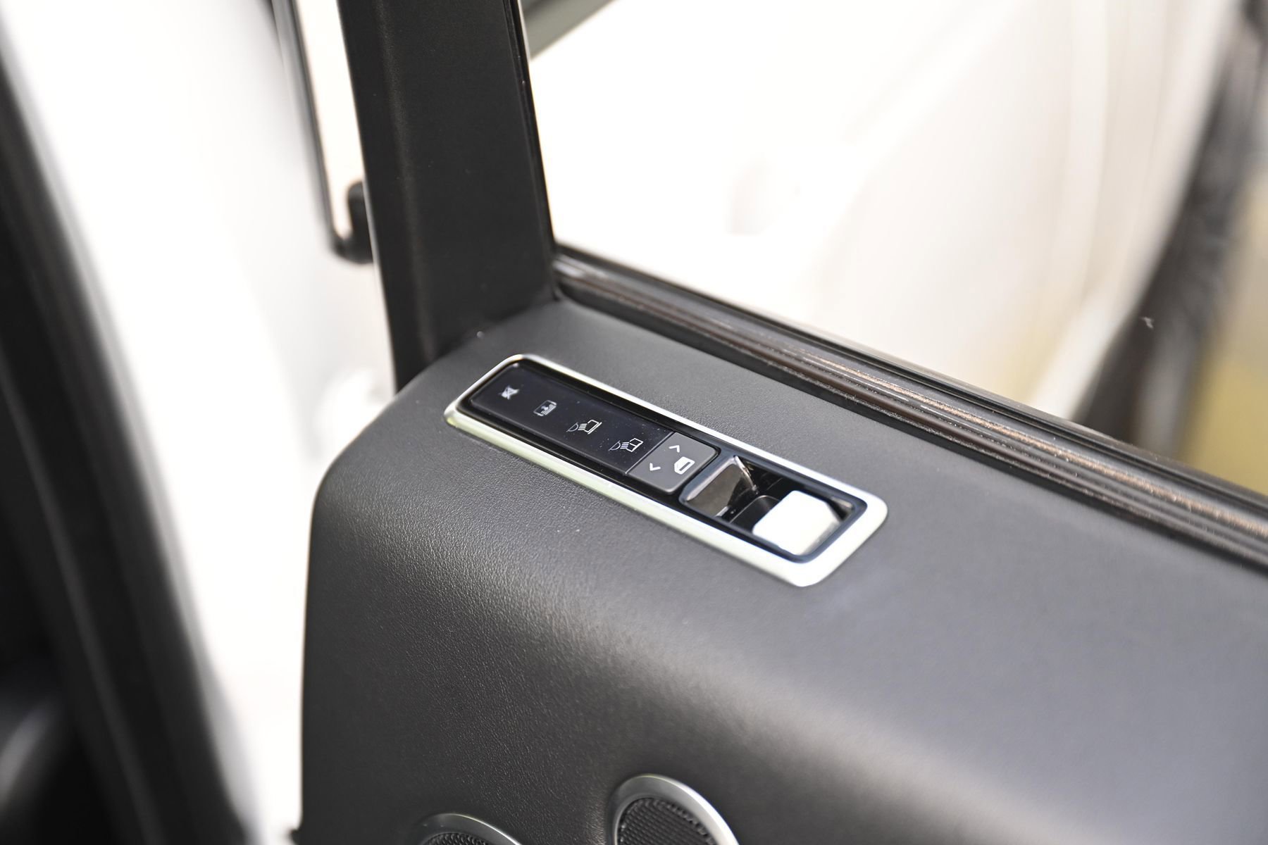 Used 2020 Land Rover Range Rover HSE AWD/4WD image 17