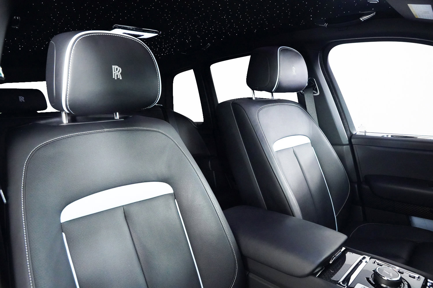 Used 2024 Rolls-Royce Cullinan Black Badge image 46