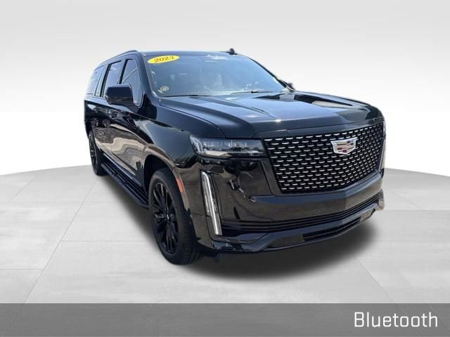 Used 2023 Cadillac Escalade ESV Premium Luxury AWD/4WD image 3