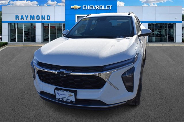 New 2026 Chevrolet Trax LT w/ Driver Confidence Package image 8