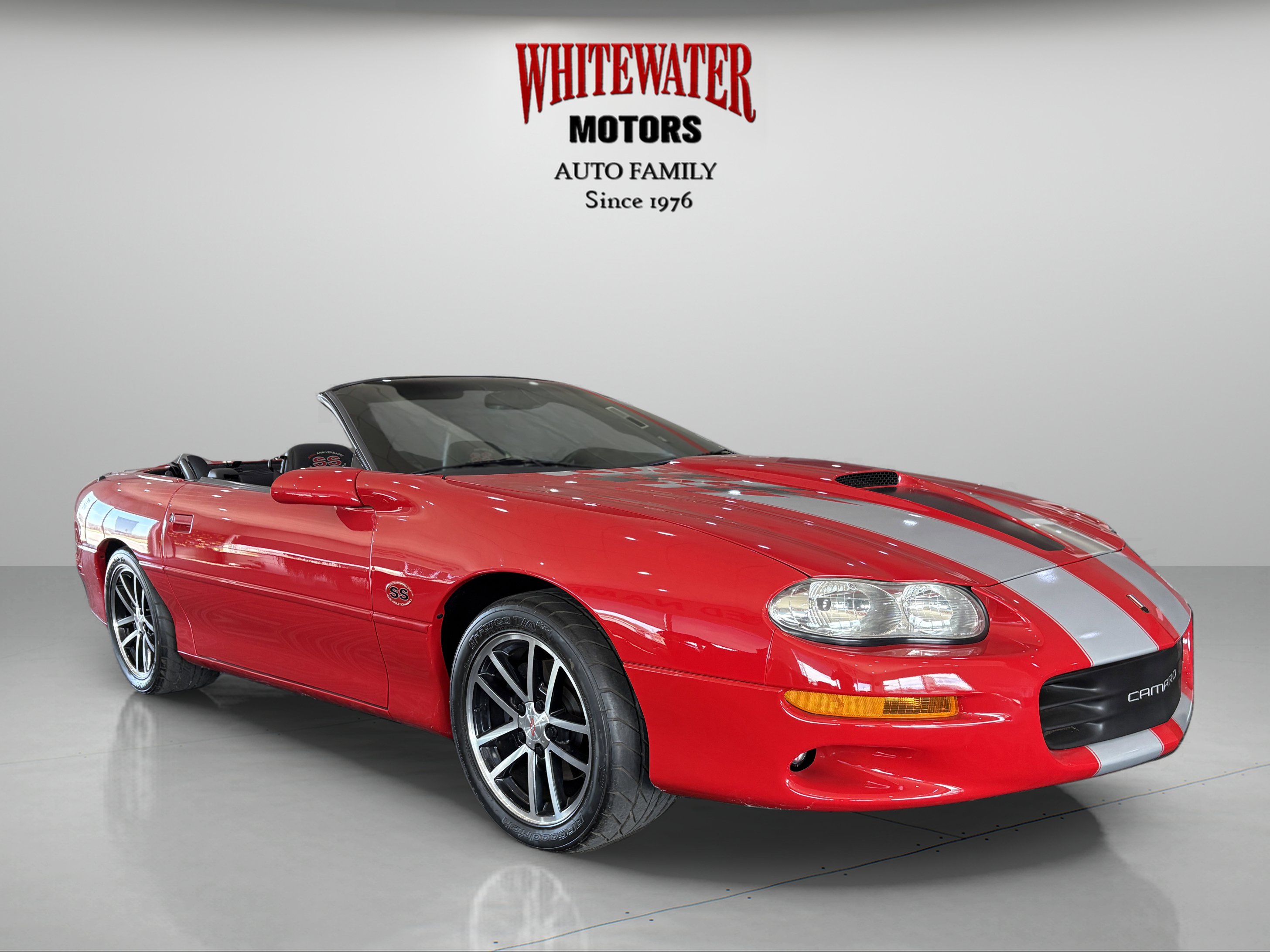 Used 2002 Chevrolet Camaro Z28 w/ SS Performance/Appearance Pkg RWD image 8