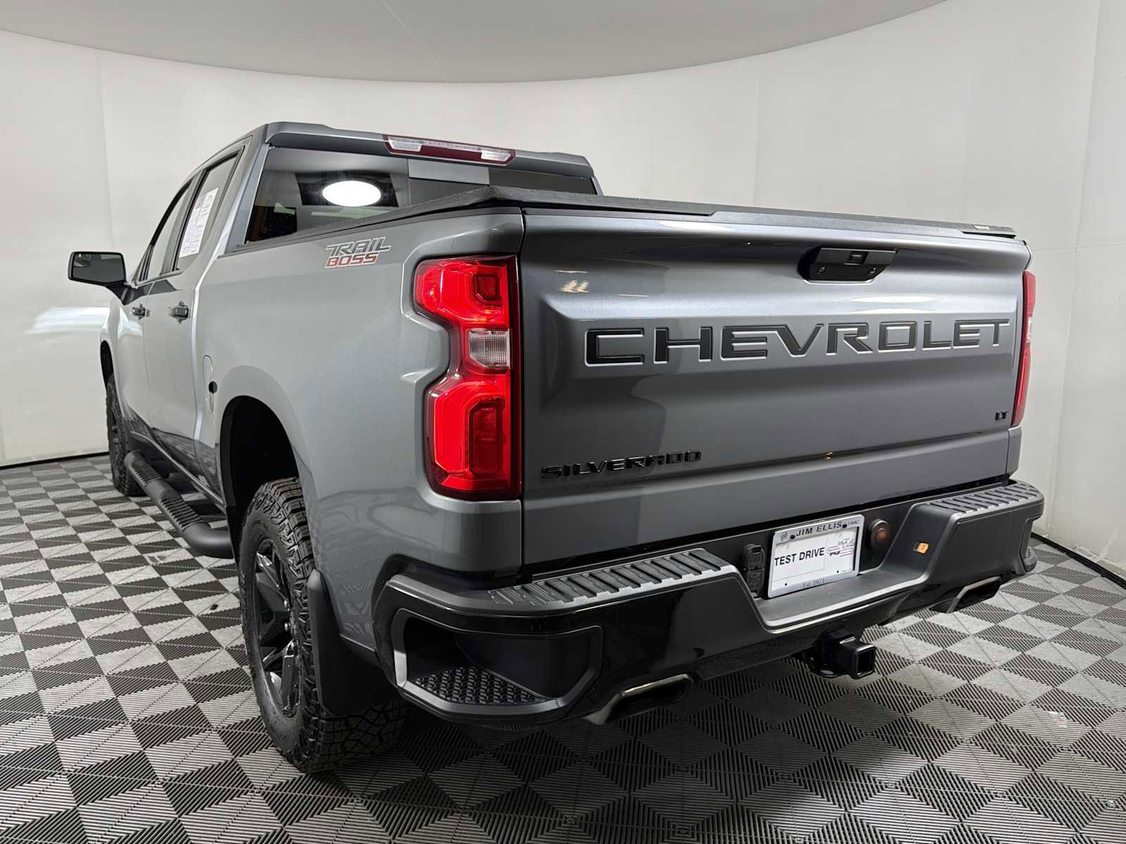 Used 2021 Chevrolet Silverado 1500 LT Trail Boss w/ Convenience Package II image 4