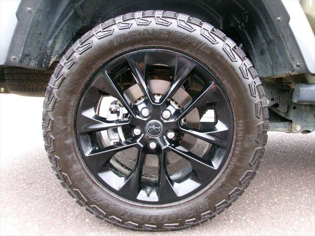 Certified 2025 Jeep Gladiator Sport AWD/4WD image 16