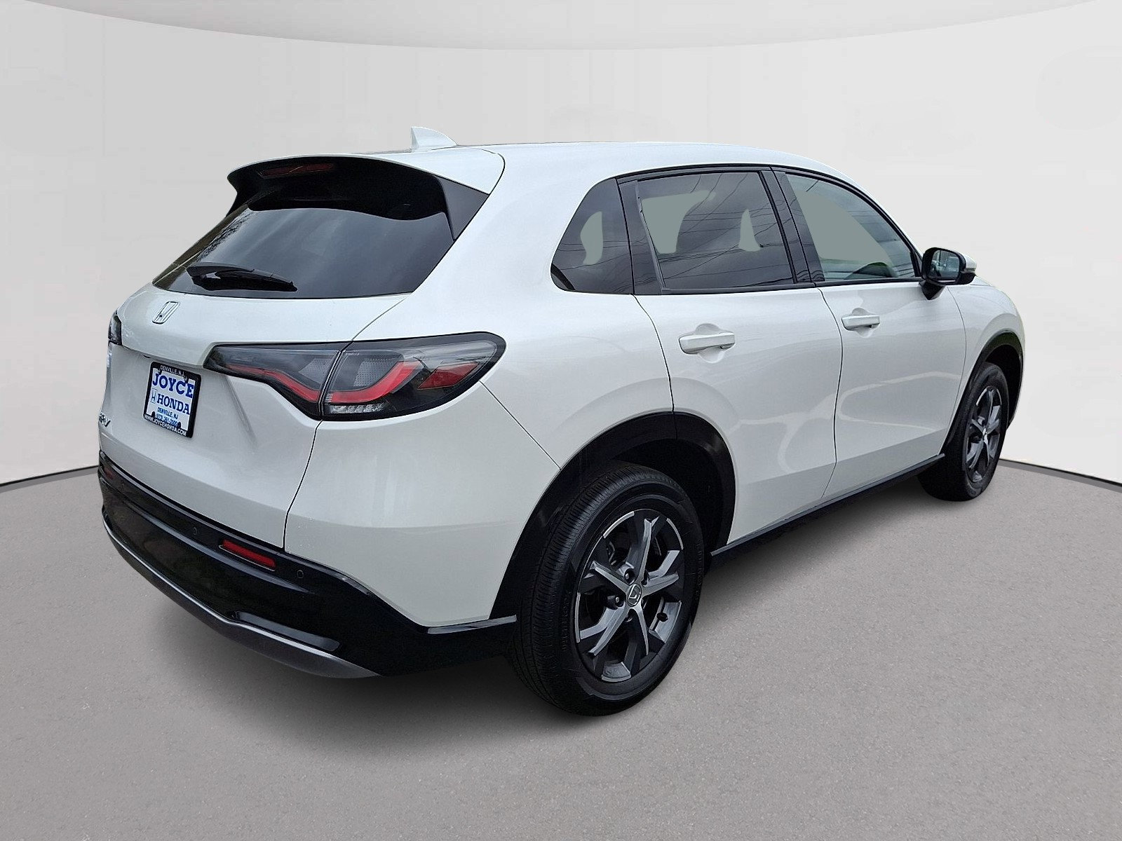 Certified 2024 Honda HR-V EX-L image 10