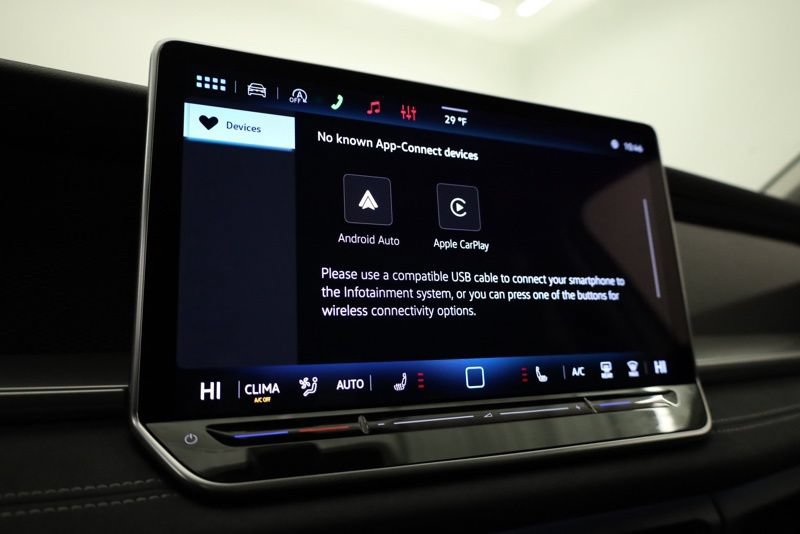 New 2026 Volkswagen Tiguan SE AWD/4WD image 18