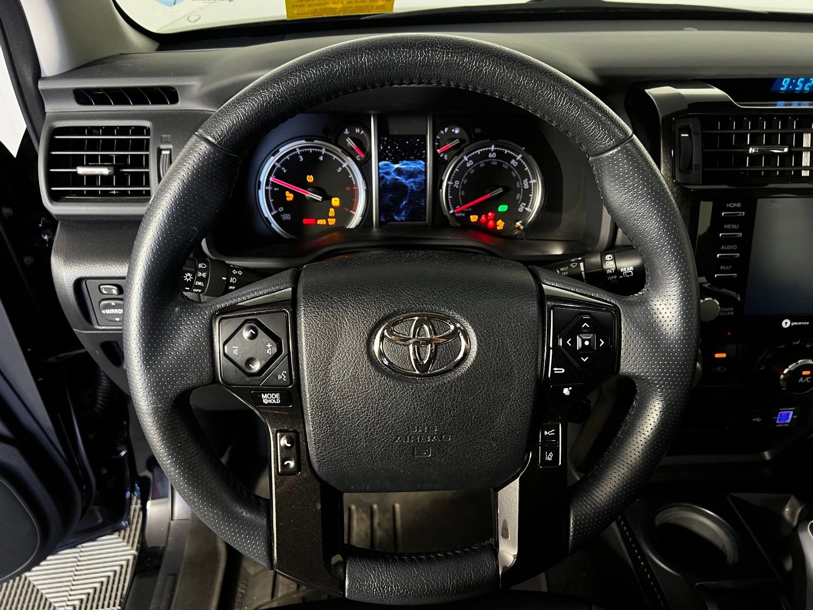 Certified 2022 Toyota 4Runner TRD Off-Road Premium w/ Moonroof Package AWD/4WD image 9