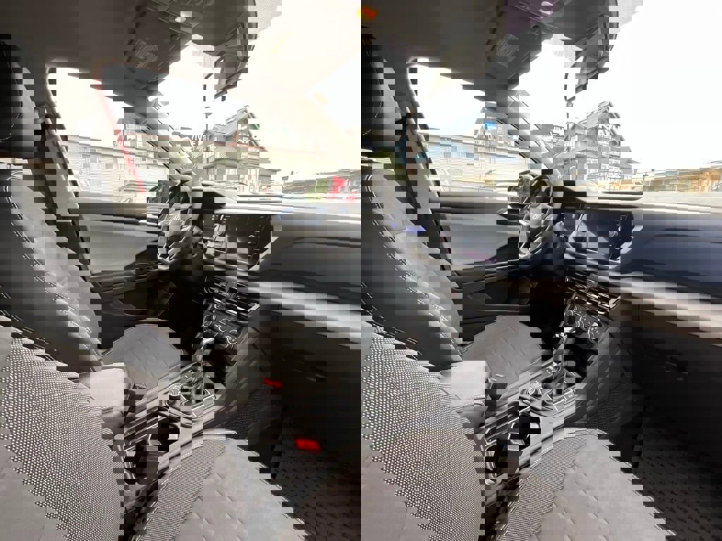 Used 2022 Volkswagen Taos SE w/ IQ.Drive SE Package image 17