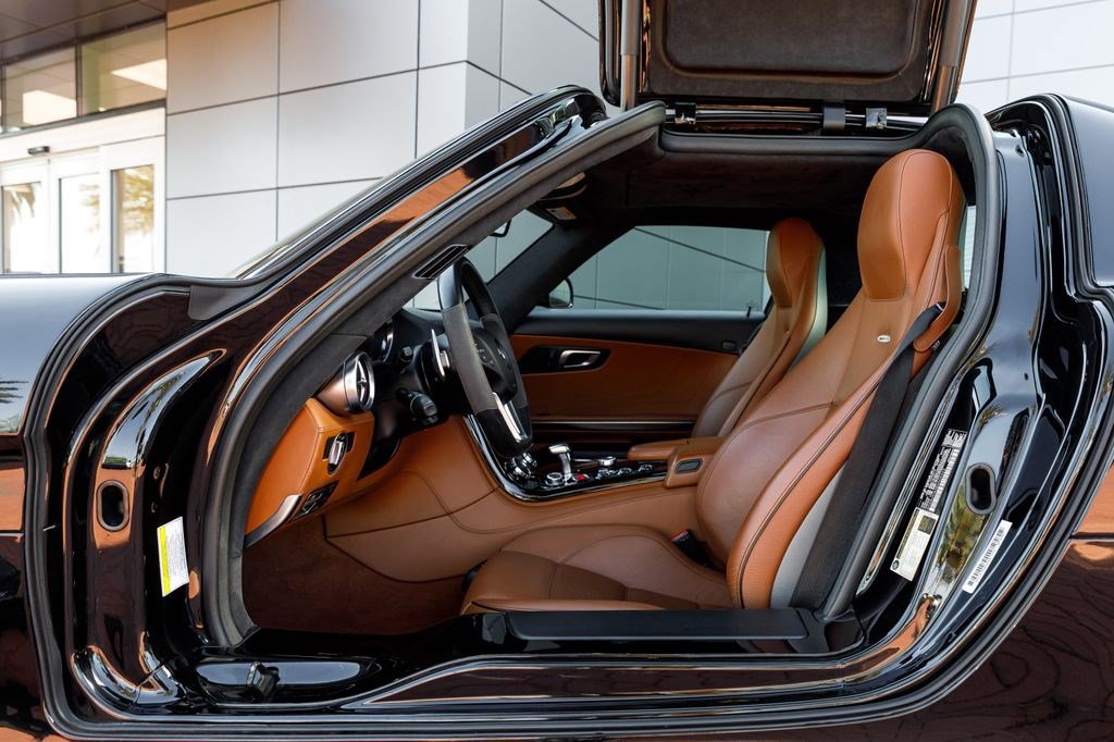 Used 2011 Mercedes-Benz SLS AMG Coupe image 36