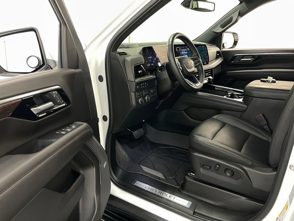 Used 2026 Chevrolet Tahoe LT w/ Comfort Package AWD/4WD image 30