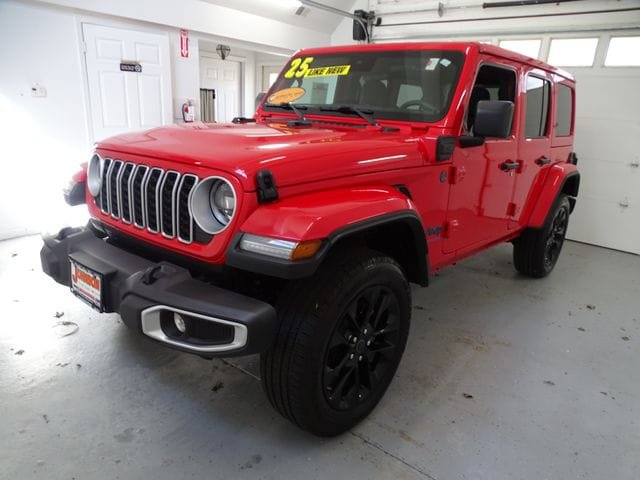 Certified 2025 Jeep Wrangler Unlimited Sahara w/ Safety Group image 16