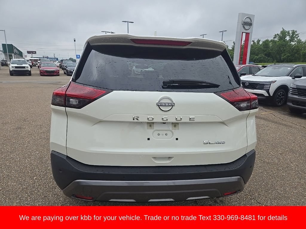 Used 2023 Nissan Rogue SL AWD/4WD image 6