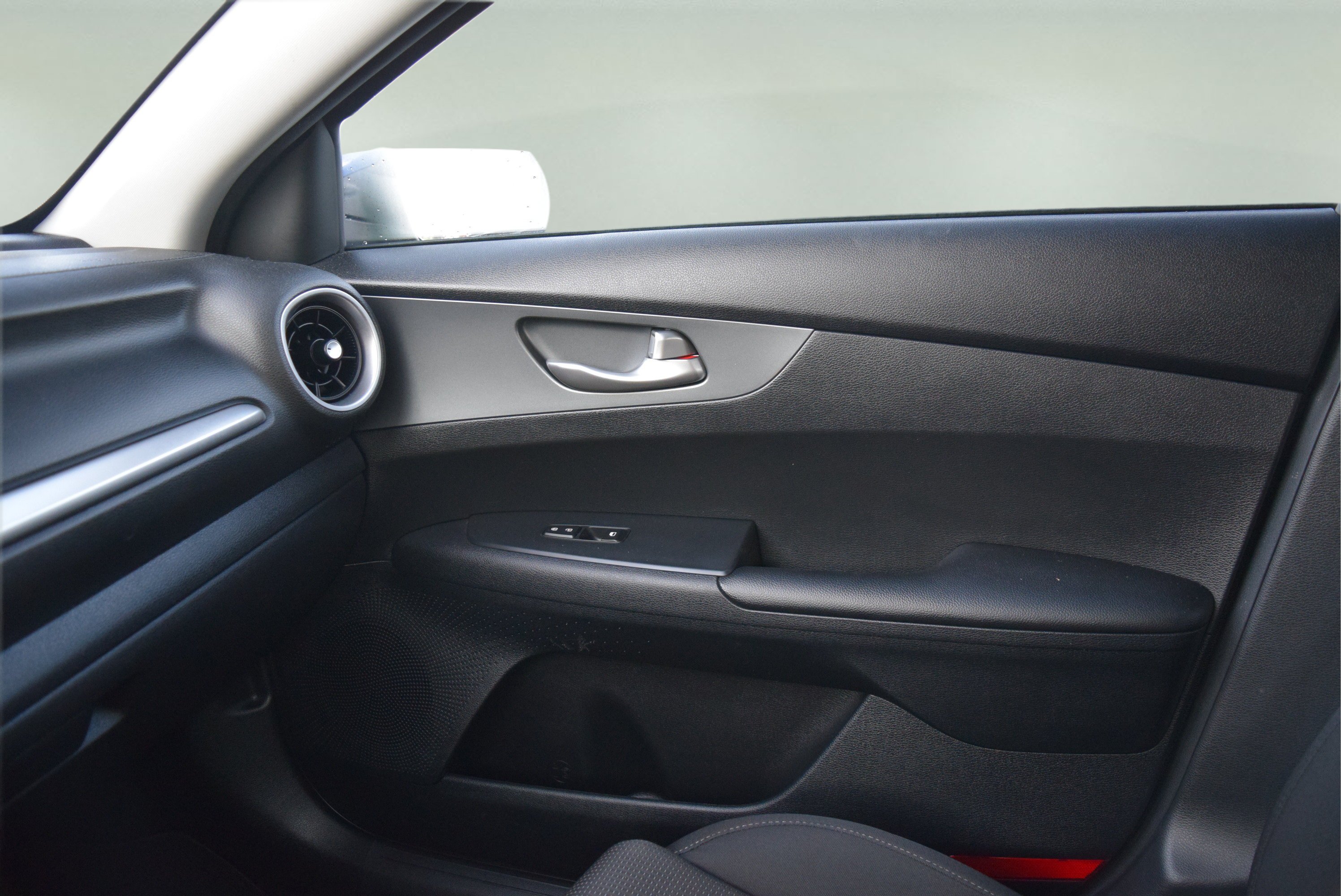 Used 2019 Kia Forte LXS FWD image 15