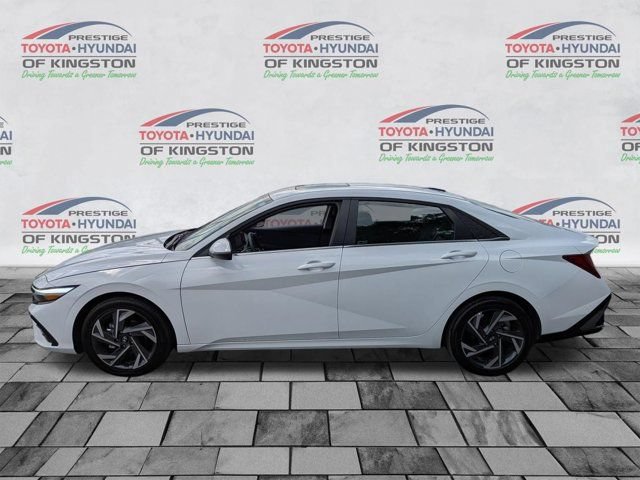 Used 2025 Hyundai Elantra Limited FWD image 7
