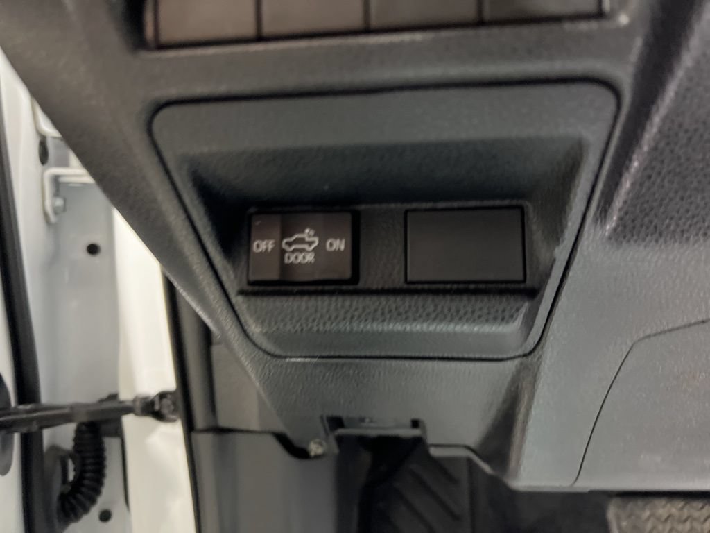 Used 2024 Toyota Tacoma SR5 AWD/4WD image 25