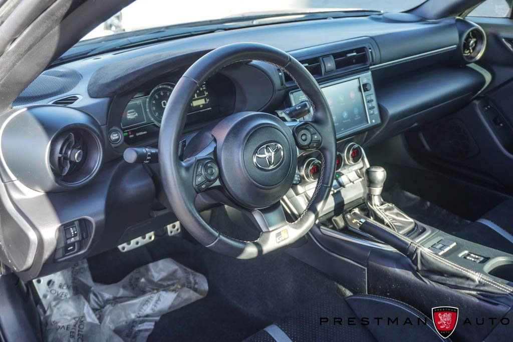 Used 2025 Toyota GR86 Premium image 25