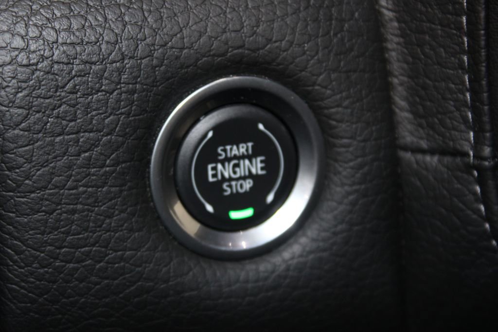 Used 2024 GMC Yukon XL Denali image 44