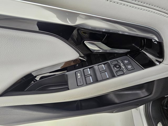 Used 2023 Land Rover Range Rover Evoque R-Dynamic SE image 25