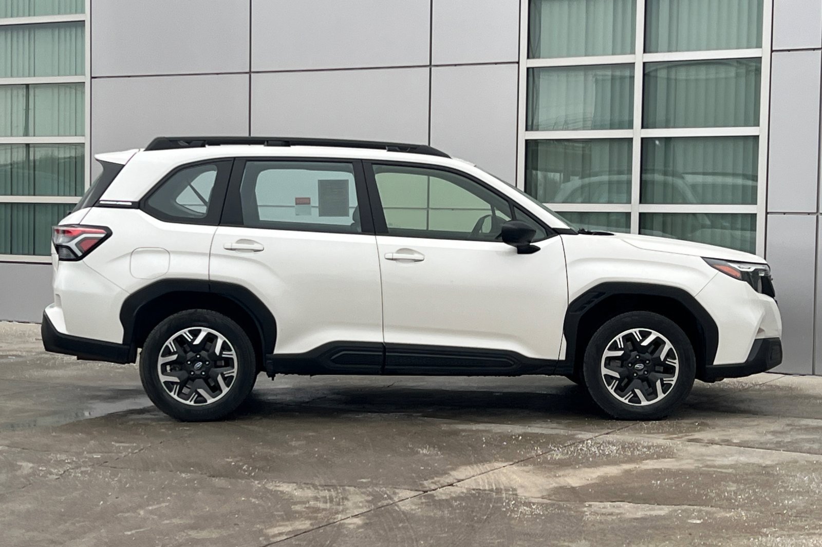 Used 2025 Subaru Forester image 3