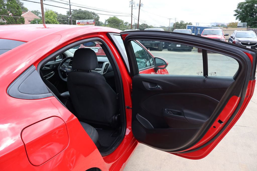 Used 2017 Chevrolet Cruze LS FWD image 39