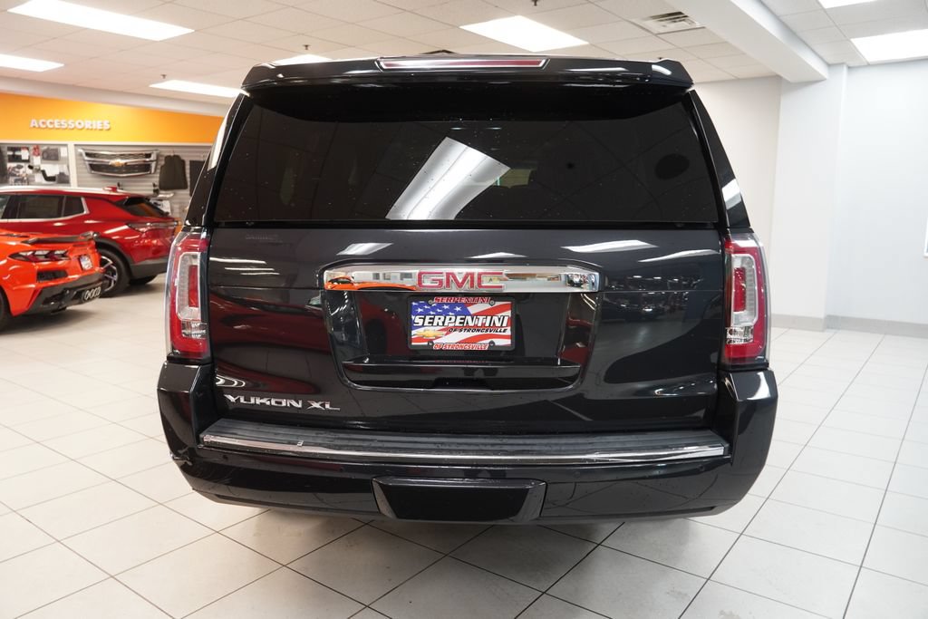 Used 2020 GMC Yukon XL Denali w/ Open Road Package AWD/4WD image 9