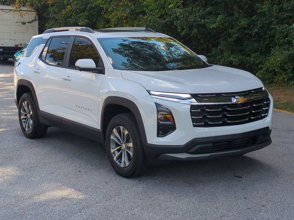 New 2026 Chevrolet Equinox LT w/ Safety and Technology Package FWD image 2