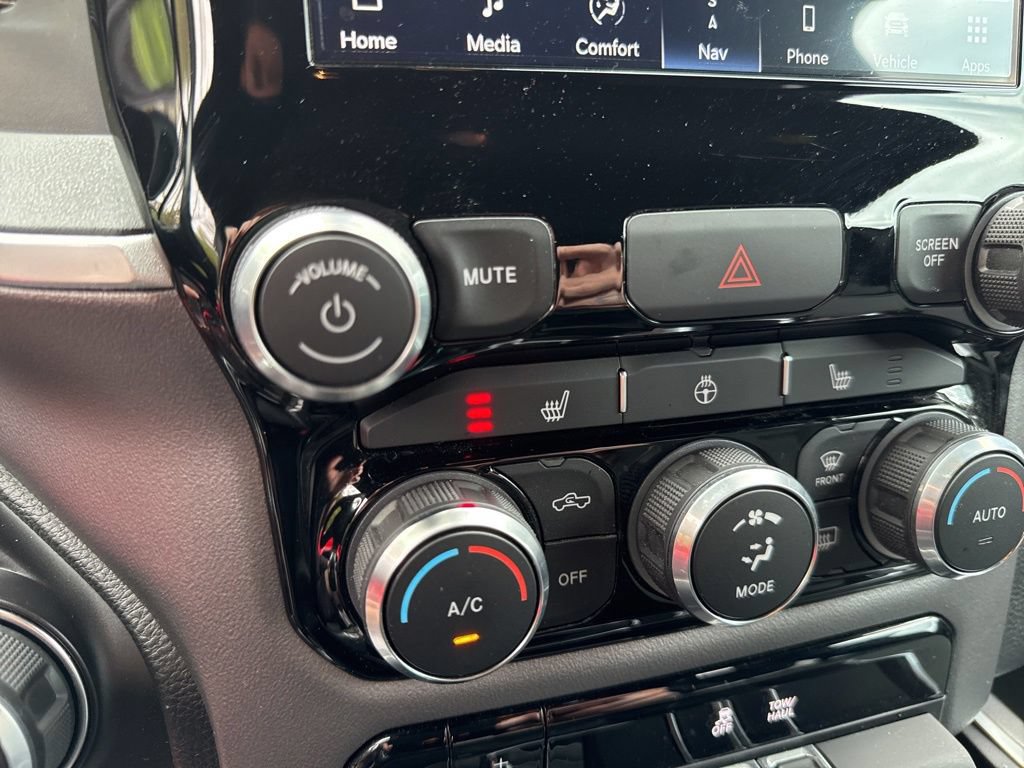 Used 2023 RAM 1500 Big Horn AWD/4WD image 33