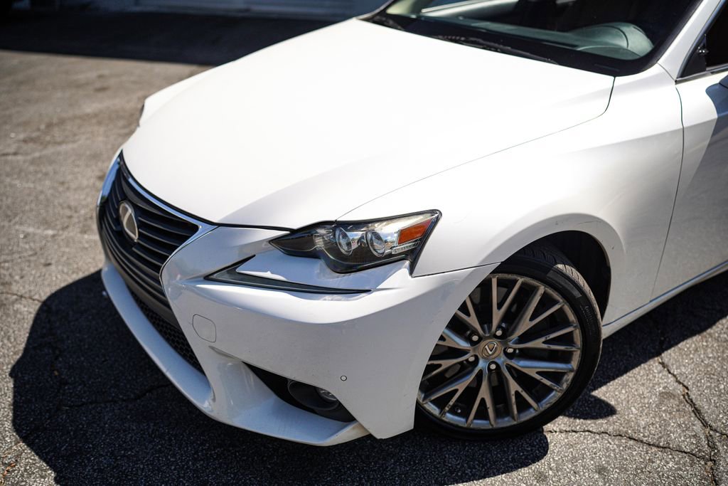 Used 2016 Lexus IS 200t w/ Premium Package RWD image 2