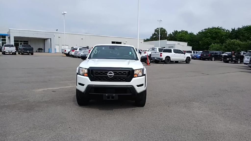 Used 2022 Nissan Frontier S RWD image 3