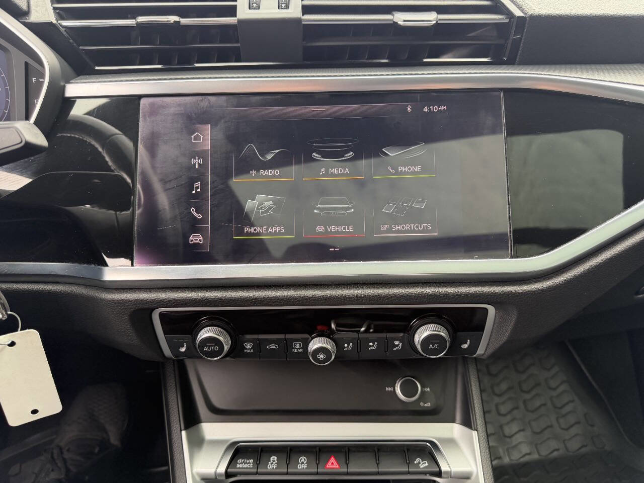 Used 2020 Audi Q3 2.0T Premium AWD/4WD image 35