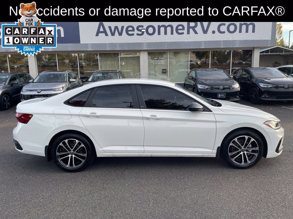 Used 2026 Volkswagen Jetta Sport FWD image 5