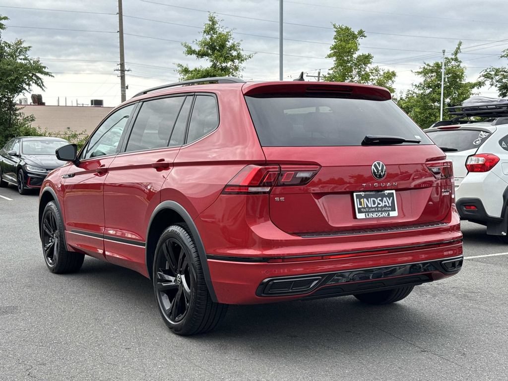 Used 2024 Volkswagen Tiguan SE R-Line AWD/4WD image 5