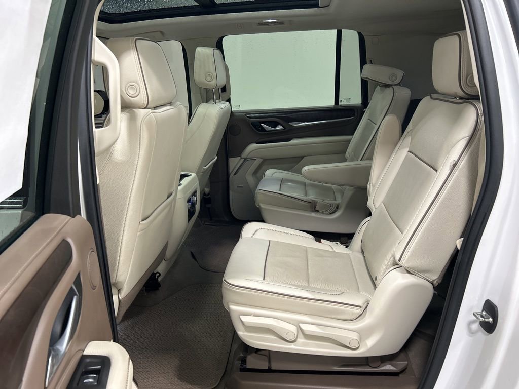 Used 2022 GMC Yukon XL Denali image 27