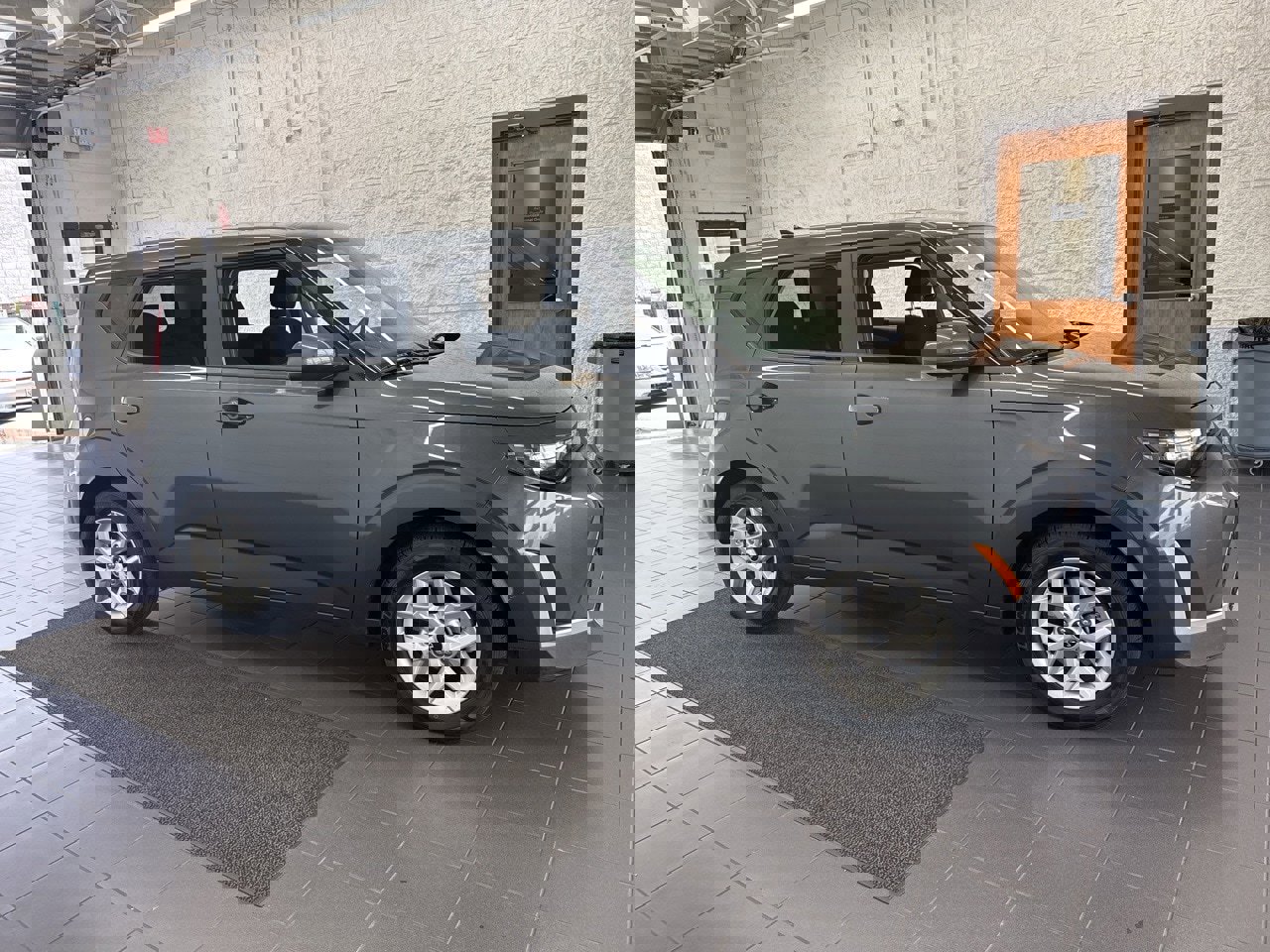 Used 2024 Kia Soul LX w/ Option Group 015 image 1