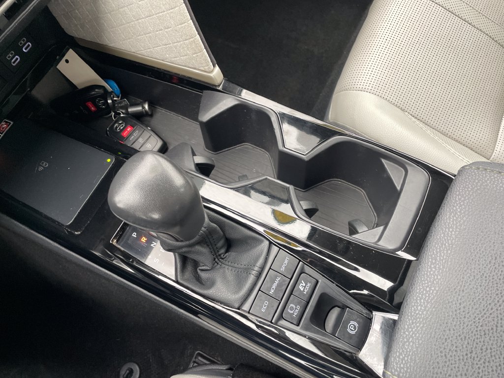 Used 2025 Toyota Camry XLE AWD/4WD image 21