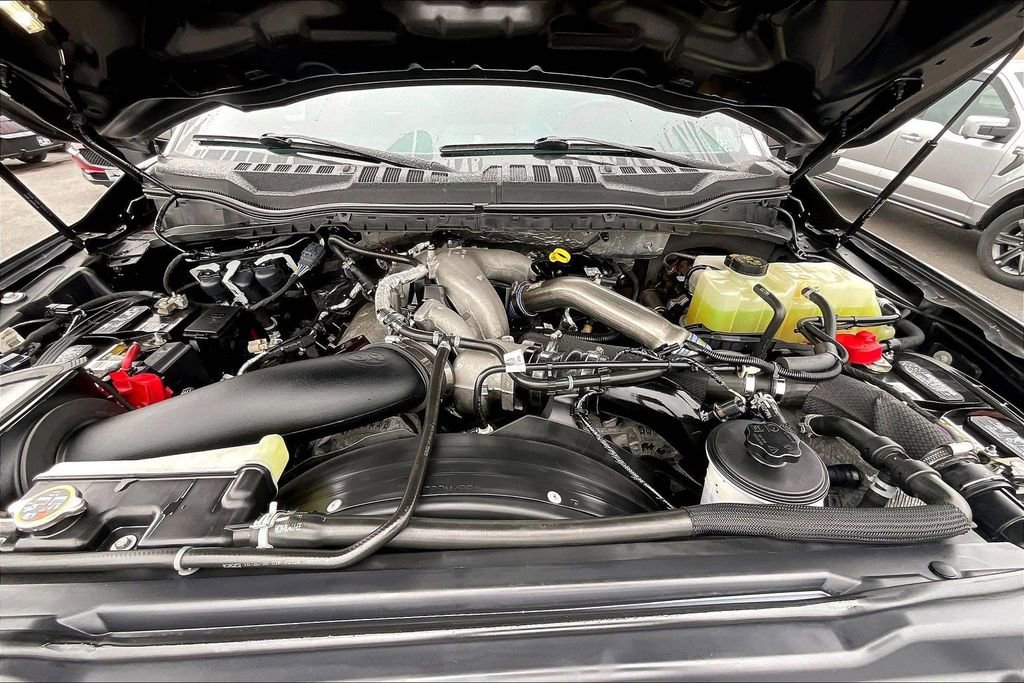 Used 2021 Ford F450 Platinum w/ FX4 Off-Road Package image 33