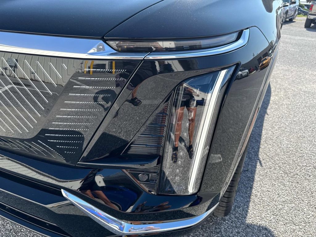 New 2026 Cadillac Vistiq Premium Luxury w/ LPO, Floor Liner Package image 7