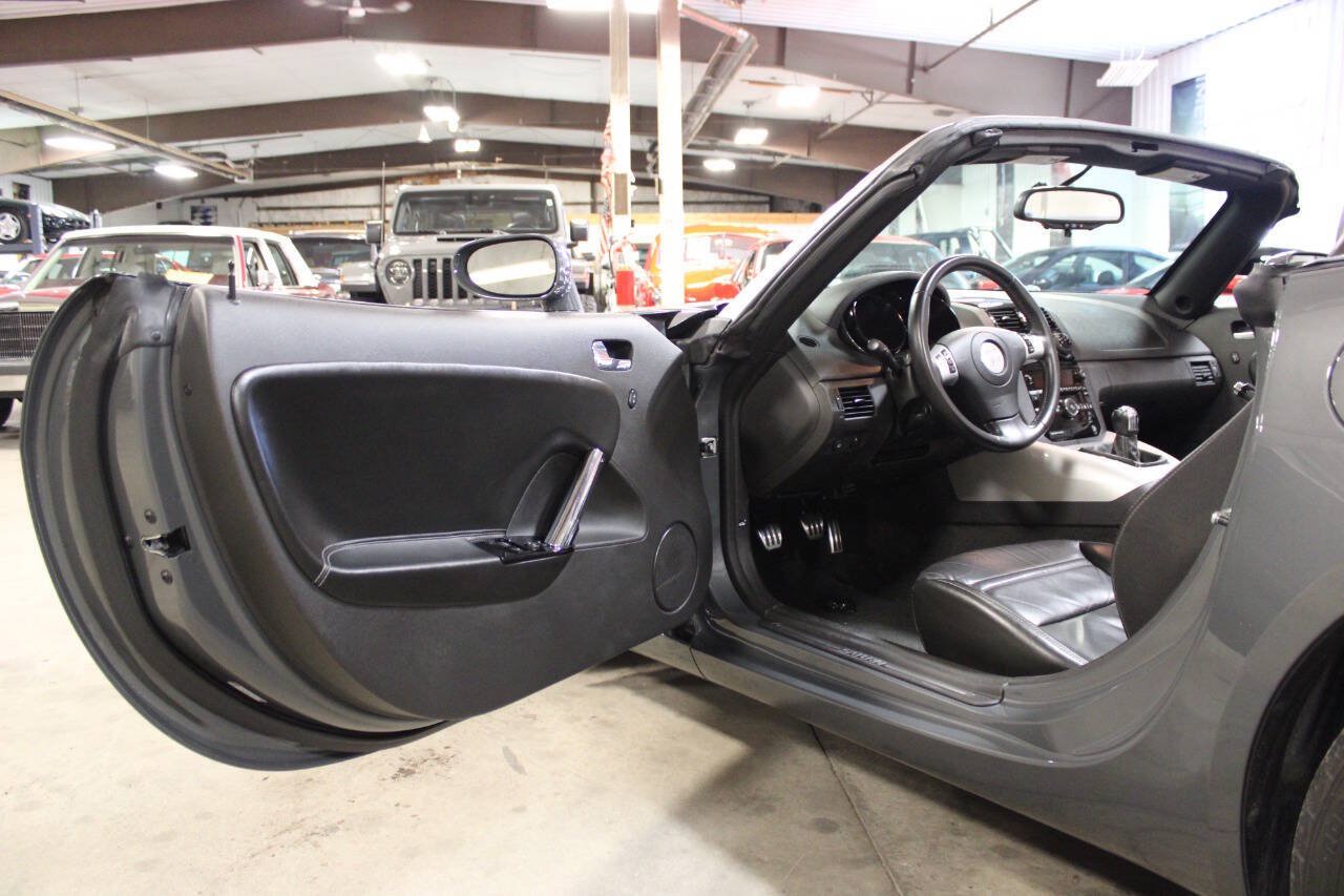 Used 2009 Saturn Sky Red Line RWD image 39