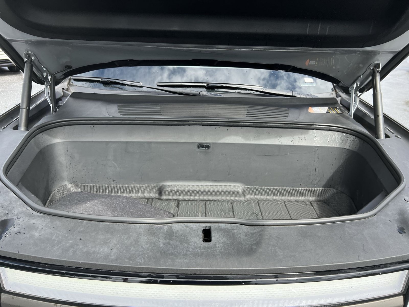 Used 2023 Rivian R1T Adventure AWD/4WD image 28