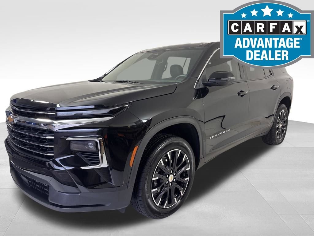 Used 2025 Chevrolet Traverse LT w/ Sun and Wheel Package image 1