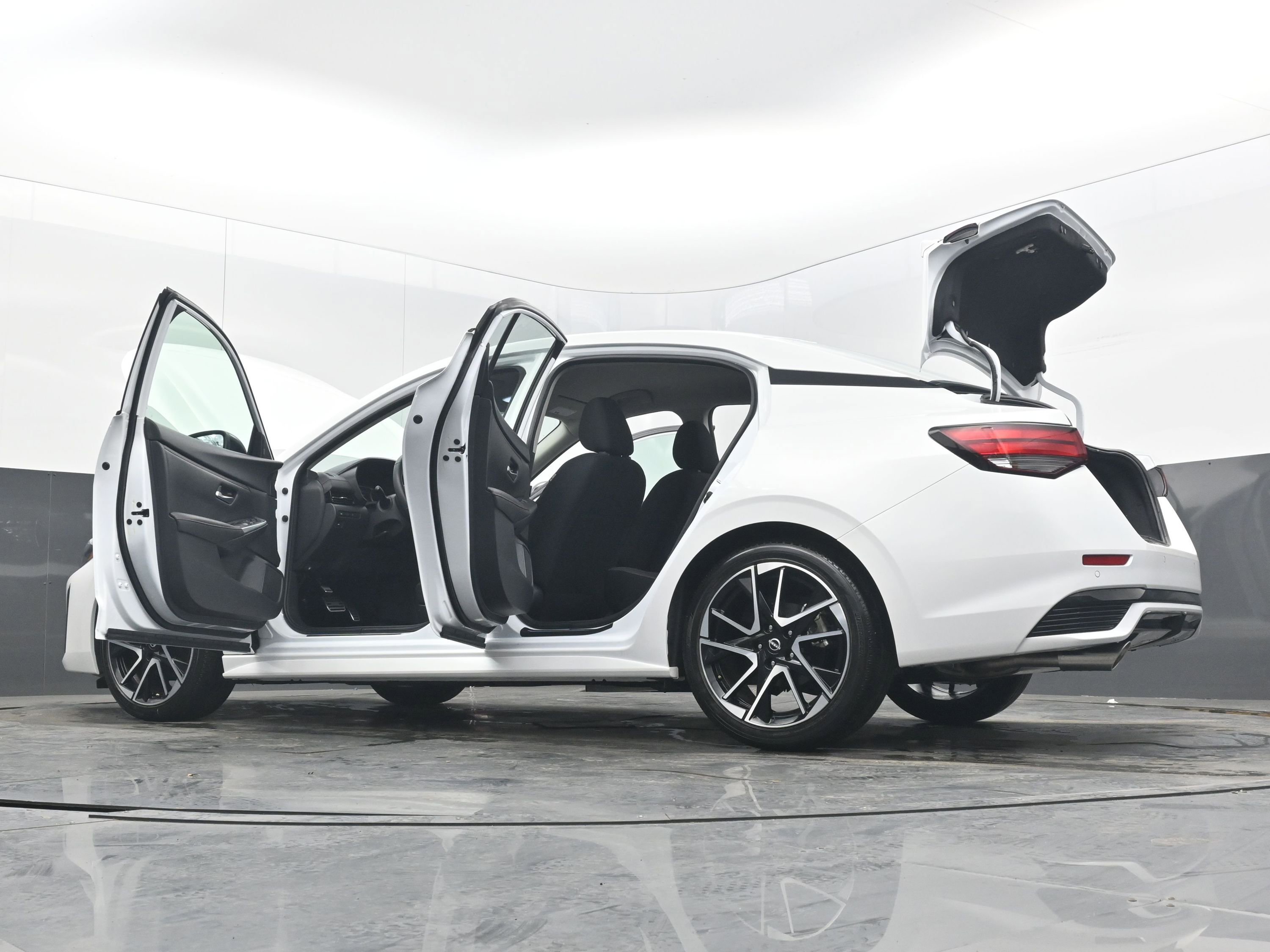 Used 2024 Nissan Sentra SR image 44